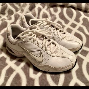 Women’s White Nike Air Exceed 366650-111